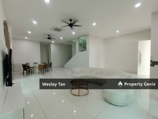 Ujong Pasir 8 Residence Freehold 2 Storey Semi-D Seaview For Sale