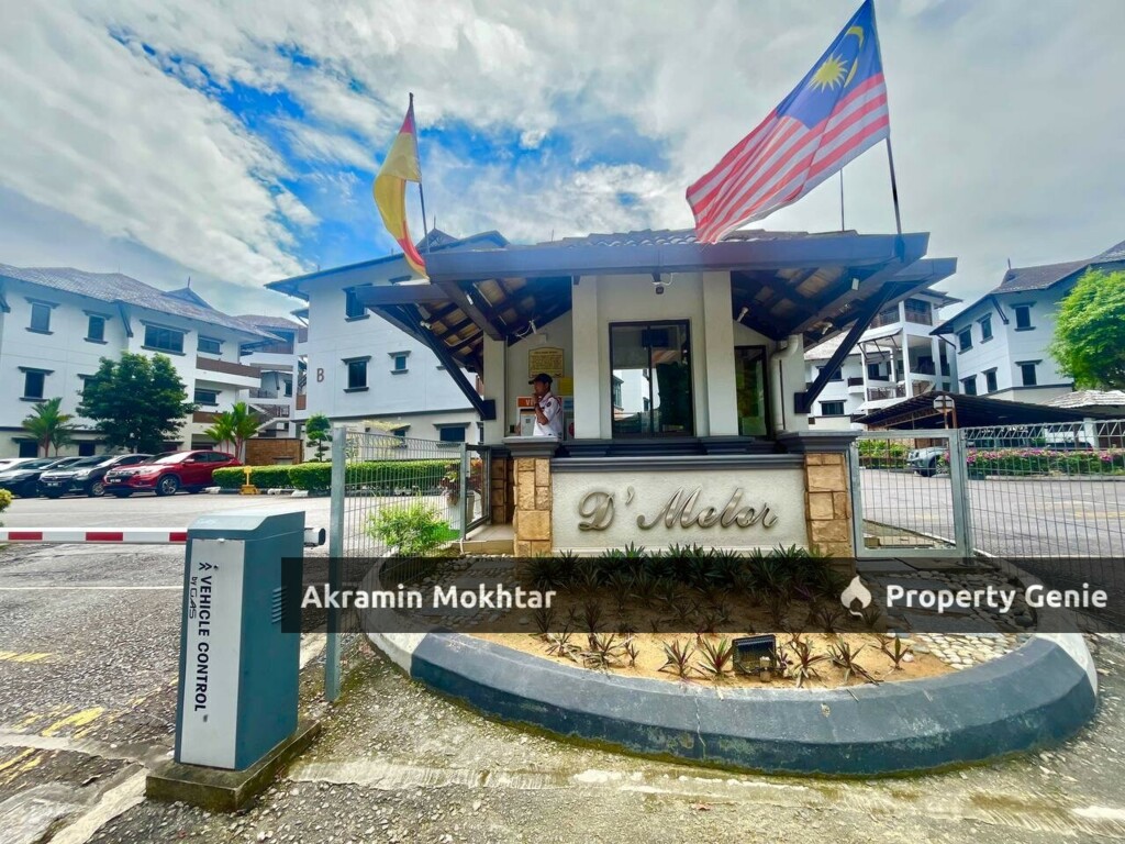 Freehold & Partially Furnished | D’Melor Condominium, Cyberjaya Corner Unit for Sale [FACING POOL