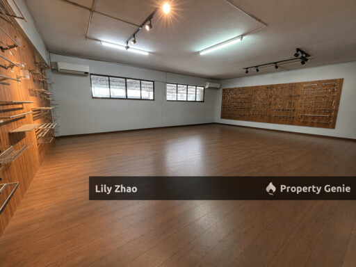 Warehouse cum Showroom cum Office hub for Rent, 11,200 sq ft📍Bundusan, Penampang, Kota Kinabalu.
