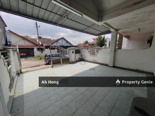 For Sale / Taman Molek / Single Storey / Original Unit / Freehold