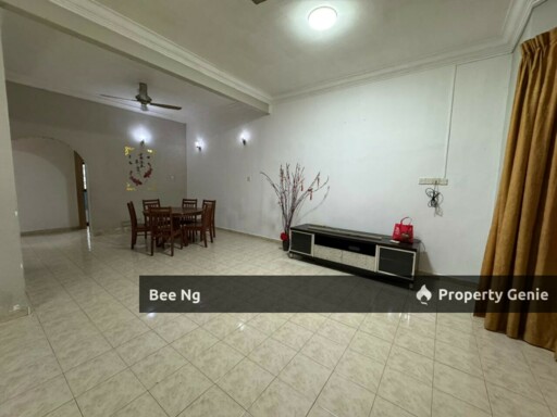 Taman Pulai Utama / 2 Storey Terrace / Unblock / Full Loan
