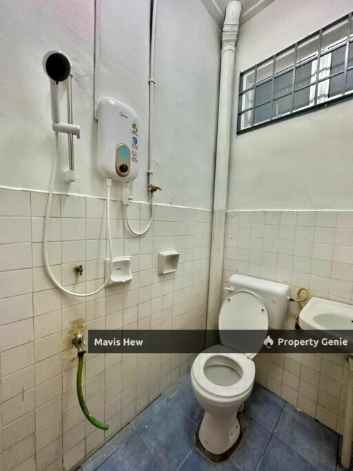 For Rent Jalan Molek 2/6 , Taman Molek, 1-Storey Terrace, G&G