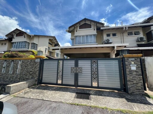 D'Anjung (2 Storey Terrace)