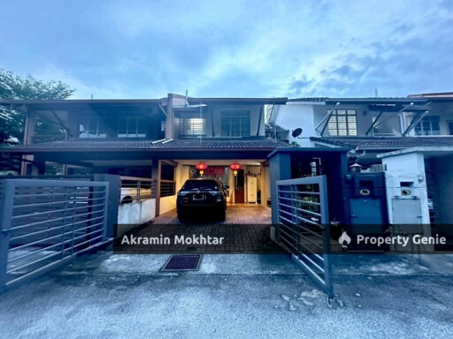 Freehold & Partially Furnished | [Walking to LRT] Double Storey Terrace Putra Bistari, Putra Heights, Selangor