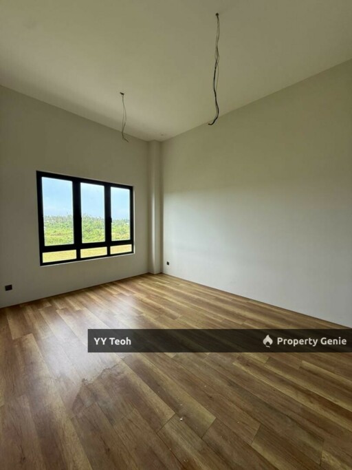 8 Residence Padang Temu 2.5 Storey Superlink