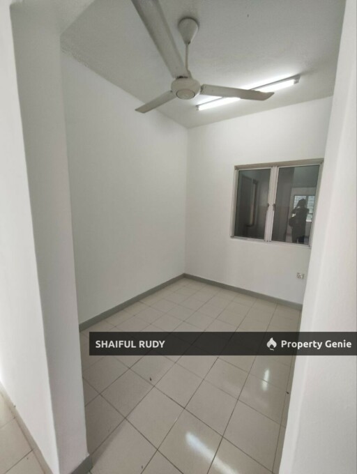 WANT TO SELL. PARK AVENUE CONDOMINIUM DAMANSARA DAMAI