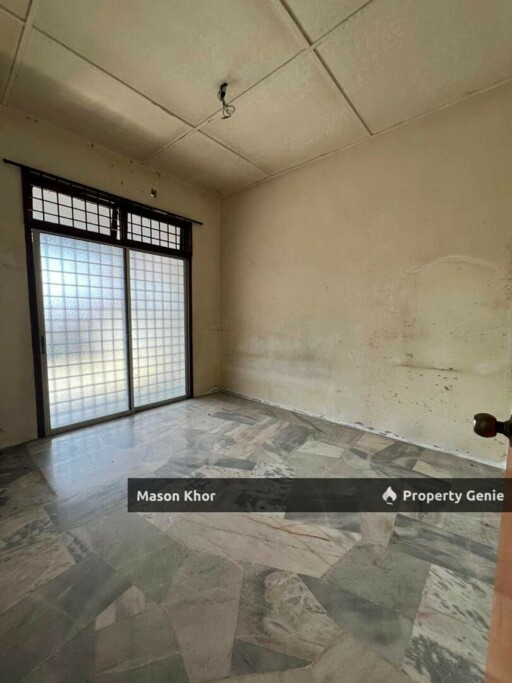 TAMAN NIRWANA 1-STOREY TERRACE 1098sf BARE UNIT ALMA