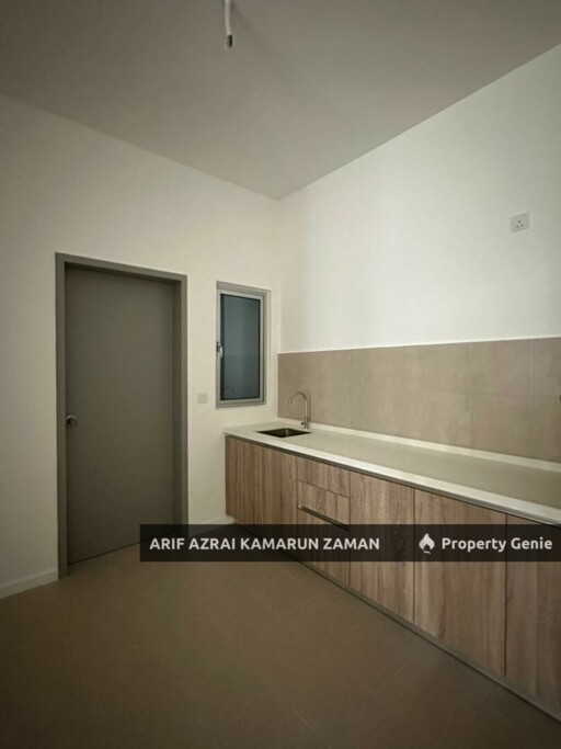 [Partly Furnished] Lakefront Residence @ Cyberjaya | 3R2B | RM2,100/month
