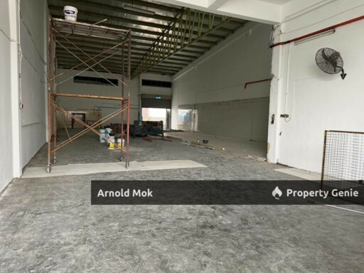 1.5 Storey Terrace Factory at Desa Cemerlang for Rent