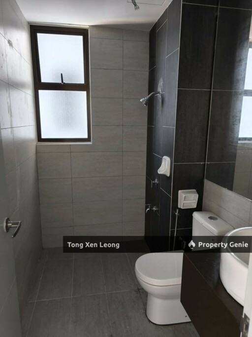 Admiral Residence 3R High Floor Seaview Unit