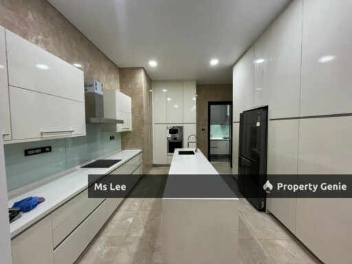 The Pearl @ KLCC - Good for investment Roi 4.5% - Sale below bank value Rm300k