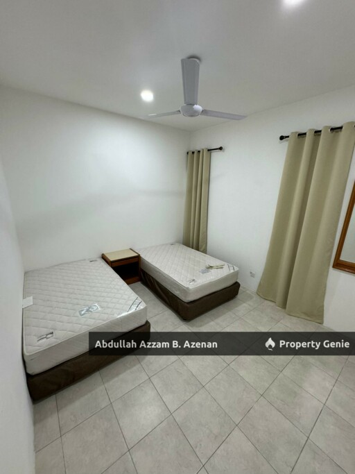 BELOW MARKET RM100K CORNER LOT YARRA PARK (WESTFIELD)