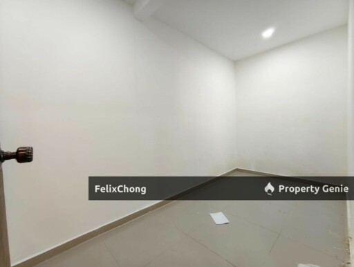 Simpang Renggam 2 Sty Low Cost,Jalan Berlian,Johor Bahru,Renovated