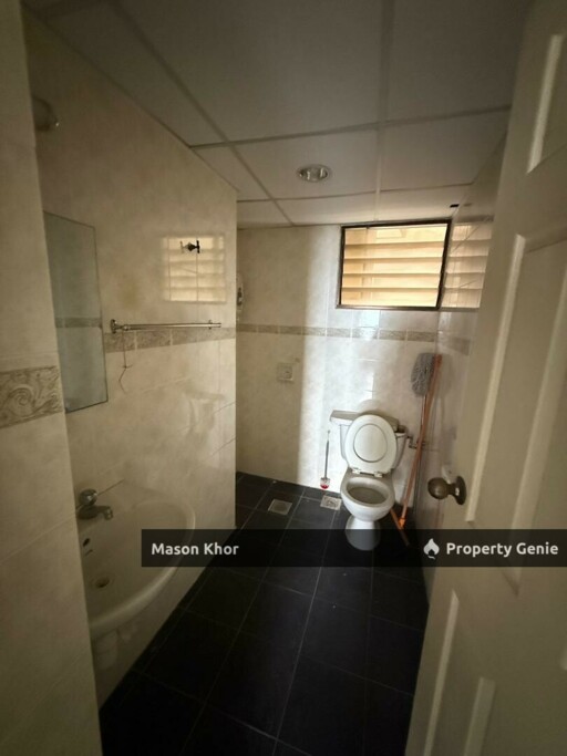 GRANDVIEW CONDOMINIUM 1200sf BARE UNIT TANJONG TOKONG