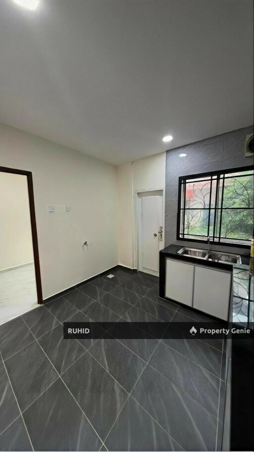 Freehold Endlot Double Storey Terrace For Sale @ Taman Muhibbah Saleng Senai | Fully Renovated