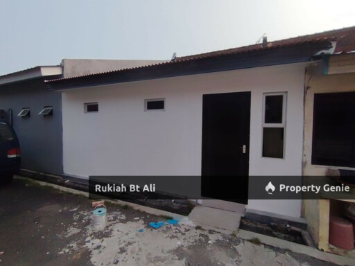 Terraced House in Melaka Tengah With 1200 sqft Size