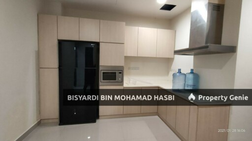 RENOVATED 3 STOREY CORNER LOT SEMI DETACHED, LAKEHILL VILLAS, BANDAR BARU BANGI, BANGI .