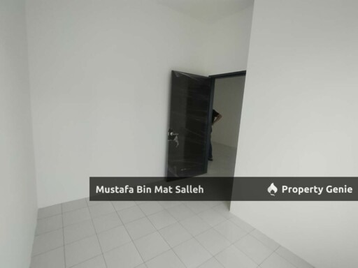[KOYAK PLASTIK] Below MV, Taman Acasia