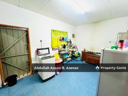 RUMAH MAMPU MILIK TAMAN RIA JAYA