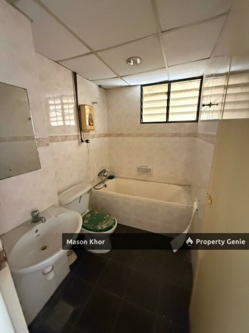 GRANDVIEW CONDOMINIUM 1200sf BARE UNIT TANJONG TOKONG