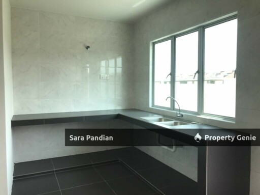 2 Storey Terrace, Gated Guarded at Lapangan Mutiara