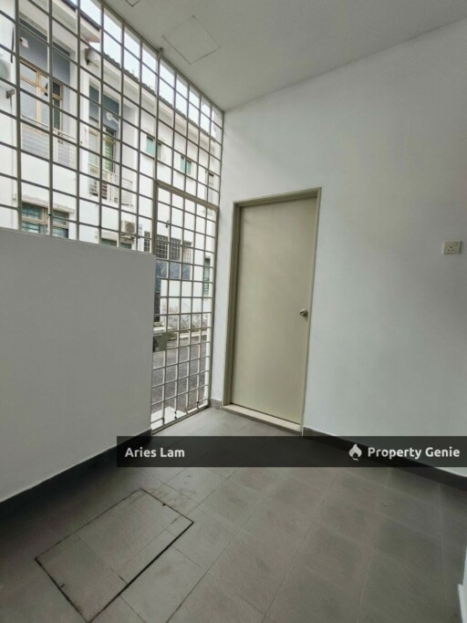 Big Size Double Storey Terrace House @ Kempas Utama /Near Setia Tropika /Impian Emas