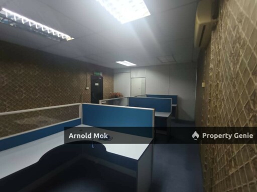🏢 FOR RENT – OFFICE SPACES @ BANDAR BARU SERI ALAM 📍 Facing Main Road | Jalan Suria, Masai