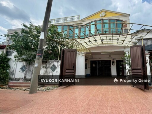 DOUBLE STOREY TERRACE HOUSE, 2 LOT.  BANDAR TASIK PUTERI RAWANG