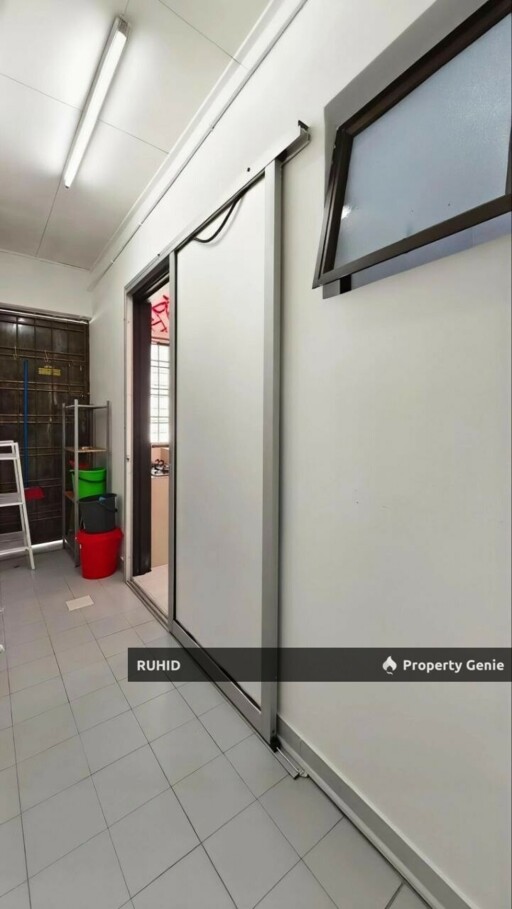 Freehold Seri Austin Single Storey Terrace House 3R2B