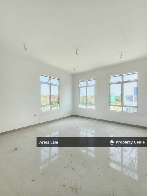 Corner Lot @ Bandar Dato Onn Double Storey Terrace House