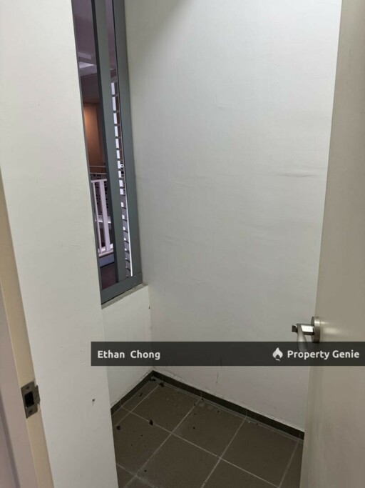 Gravit 8 Residence Partial Furnished For Sale