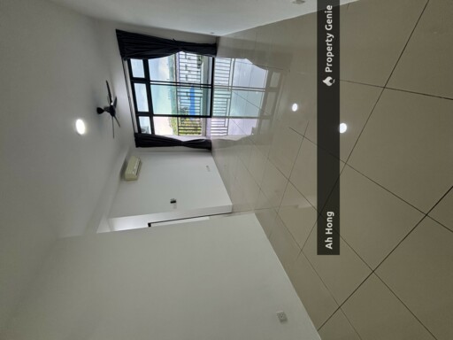 Peeling / 8scape / 2bedroom / Partially Furnished / Below Market