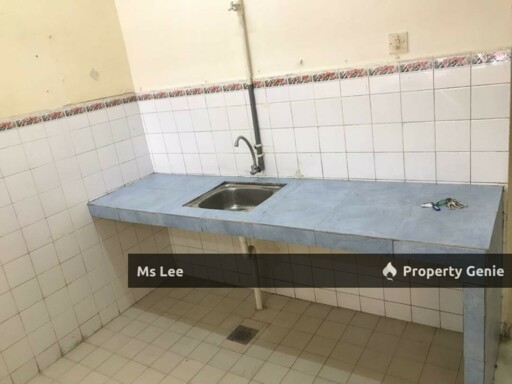3rd floor Shop Apartment-Taman Desaria-PJS 5-Petaling Jaya-Ready Now