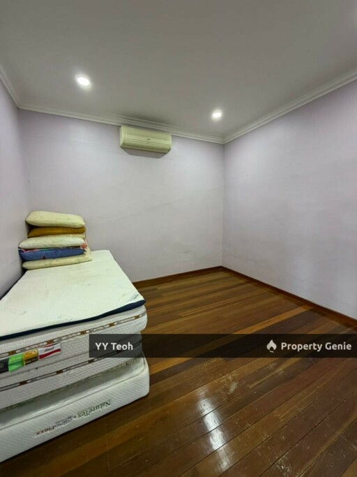 Pulau Gadong 1.5 Storey Terrace