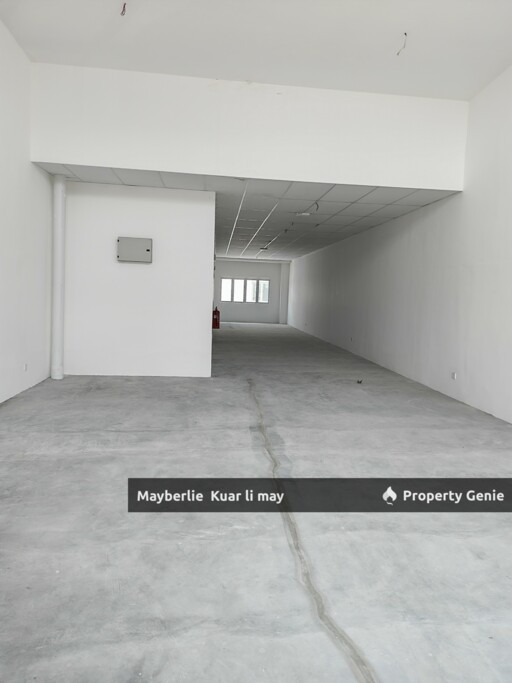 Avenue 3 Medan Puteri Ground Floor Rm6K For Rent
