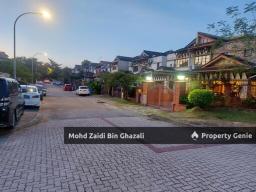 Corner Double Storey Terrace at Bukit Jelutong, Selangor