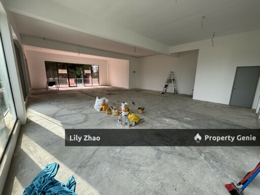 1st Floor Shop Offices, Glass Wall & door, Suria Inanam
