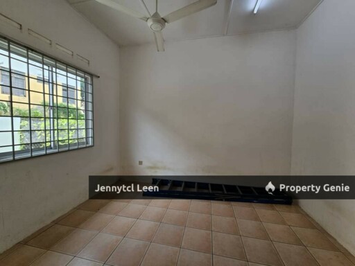 Good Price [Freehold] - [Facing Padang] Single Storey Terrace House Tamam Kasawari, near Batu Berendam and Ayer Keroh, Durian Tunggal