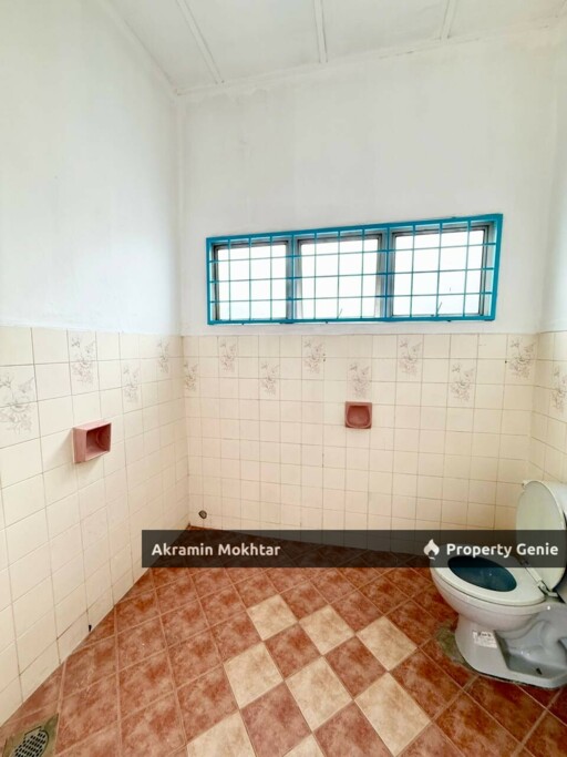 Freehold, End Lot & Renovated | Double Storey Bandar Puchong Jaya , Puchong