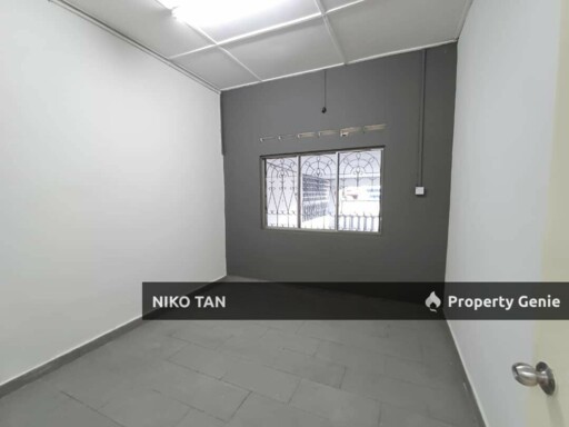 For Sale   2x, Jalan Ledang, Taman Lambak 86000 Kluang, Johor.