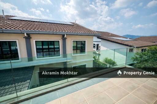 Freehold, Renovated & Partially Furnished | Double Storey Bungalow Saujana Villa, Kajang