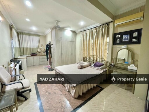Seksyen 2, Shah Alam | Bungalow 7+1 Rooms | RM2.2M - Spacious Car Porch, with Private Pool & Nearby Masjid and UITM Shah Alam
