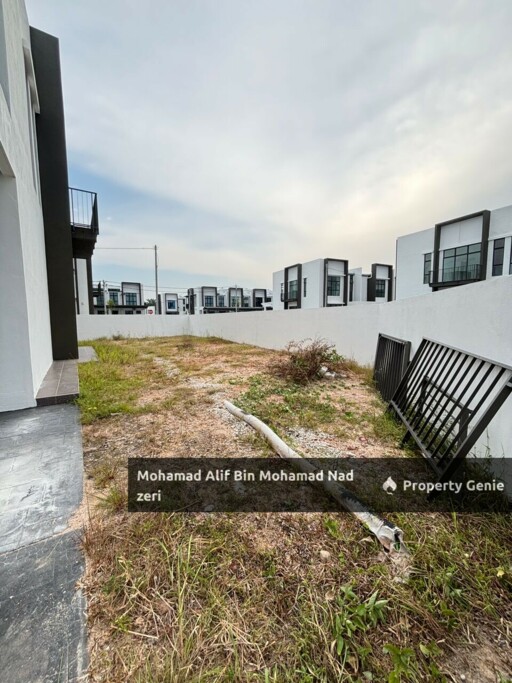 Corner Lot La Casa untuk Di Jual | Freehold | Below MV🔥