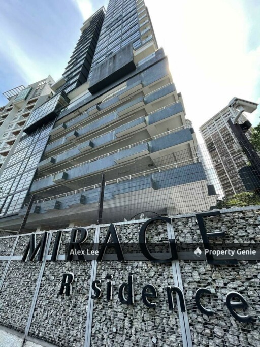 Mirage KLCC For Sale Below Market Price | 2 Carparks & Big-Size Unit in Prime KLCC