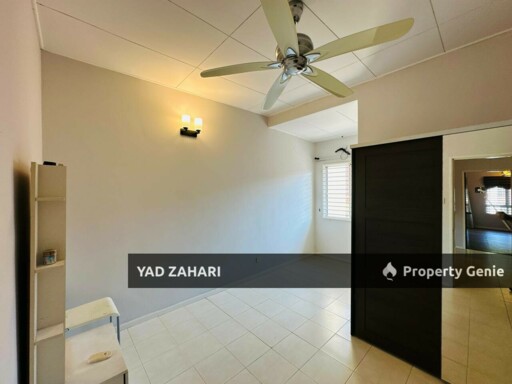 Sunway Kayangan, Shah Alam | 2-Storey Terrace 4 Bedrooms | RM730K - Extended Kitchen, Gated Guarded and Move In Condition