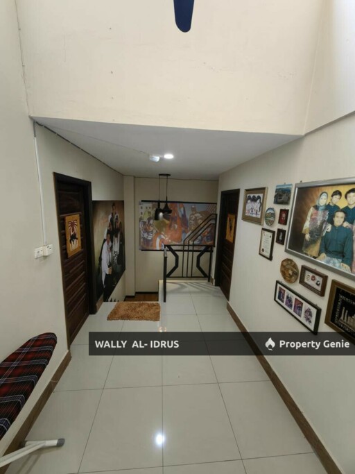 2.5 Storey Terrace House Corner Lot, Spacious Land, Gated and Guarded