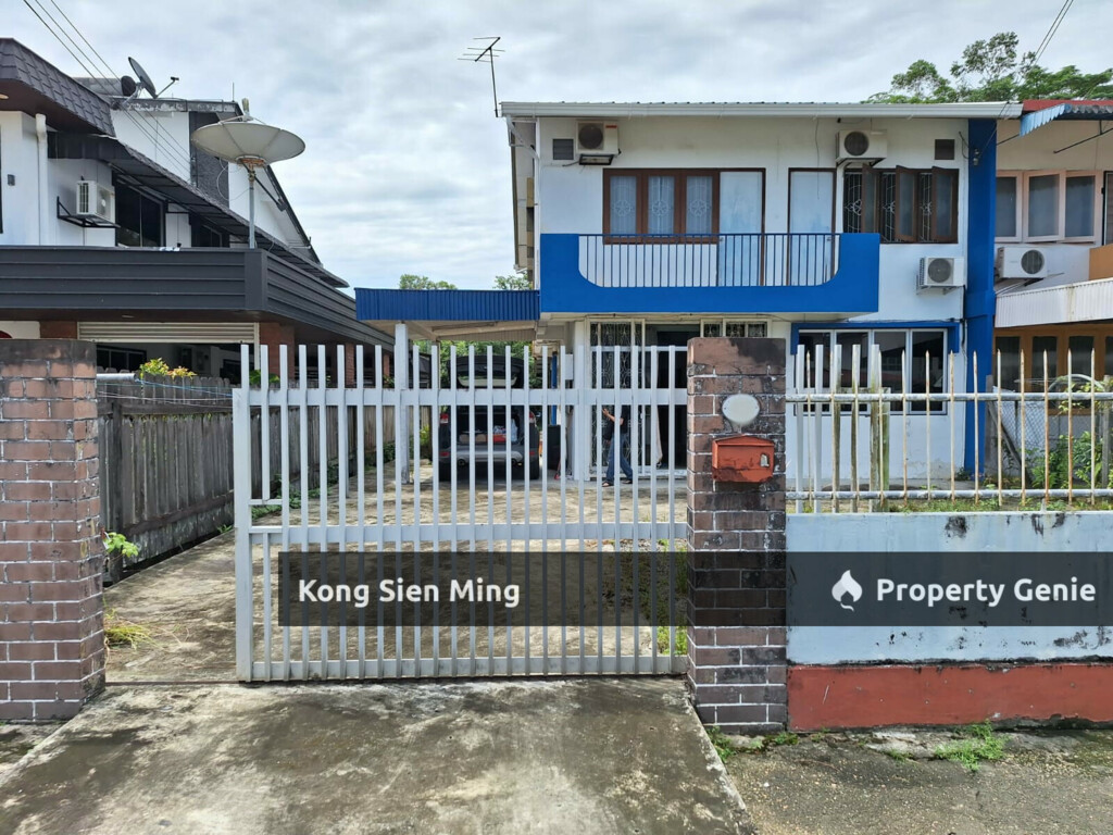 Sibu Double Storey Semi D at Brooke Drive