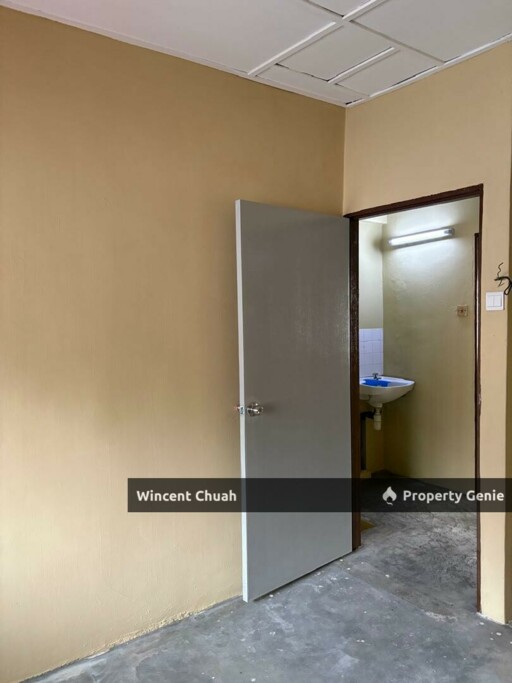 Jalan Ipoh 2 Storey Terrace, Taman Kok Lian Newly Refurbished