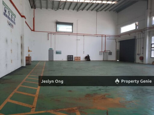 1.5 storey Semi D Factory @ Setia Business Park 1 for Rent