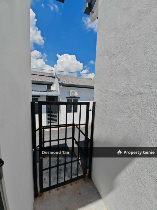 Single Storey Rimbun Aman S2 Heights, Bandar Ainsdale, Seremban 2 (Semi-furnished)